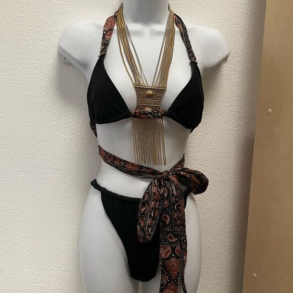 Handmade scarf bikini top - Picture 4 of 5